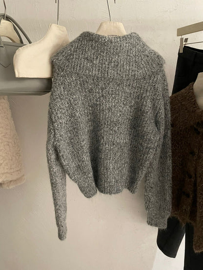 // 慵懶復古大翻領軟糯牛角鈕CD