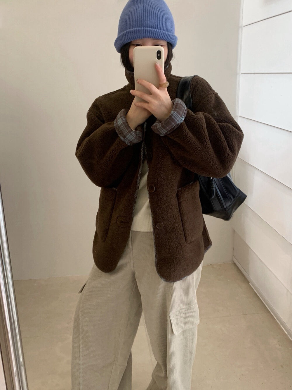 // 可雙面穿羊羔毛拼格紋外套