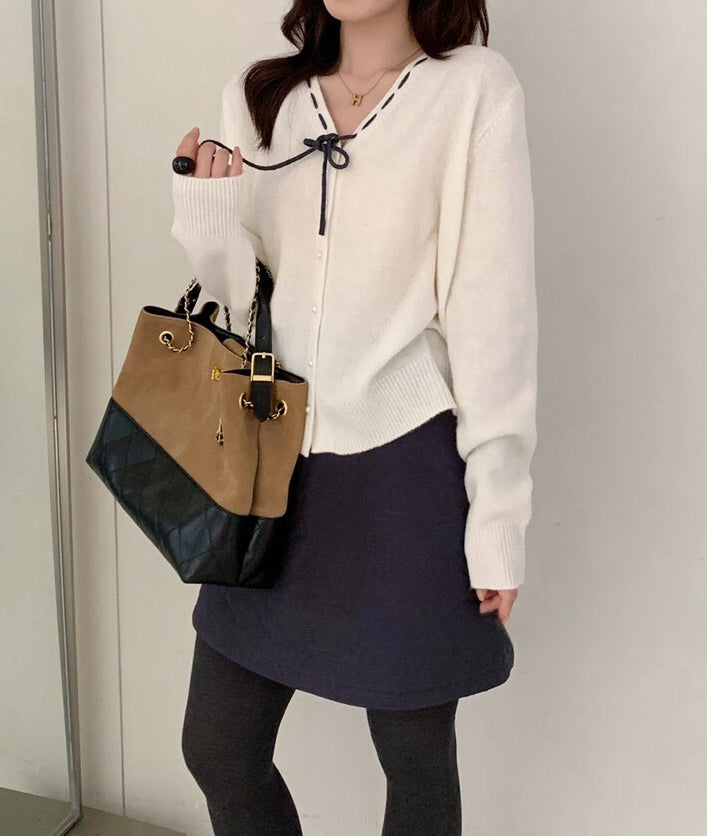 // 100%羊毛縫線蝴蝶結領口開胸NT