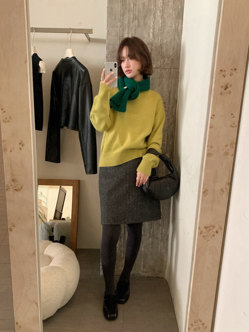 // 10%angora半領16色套頭NT