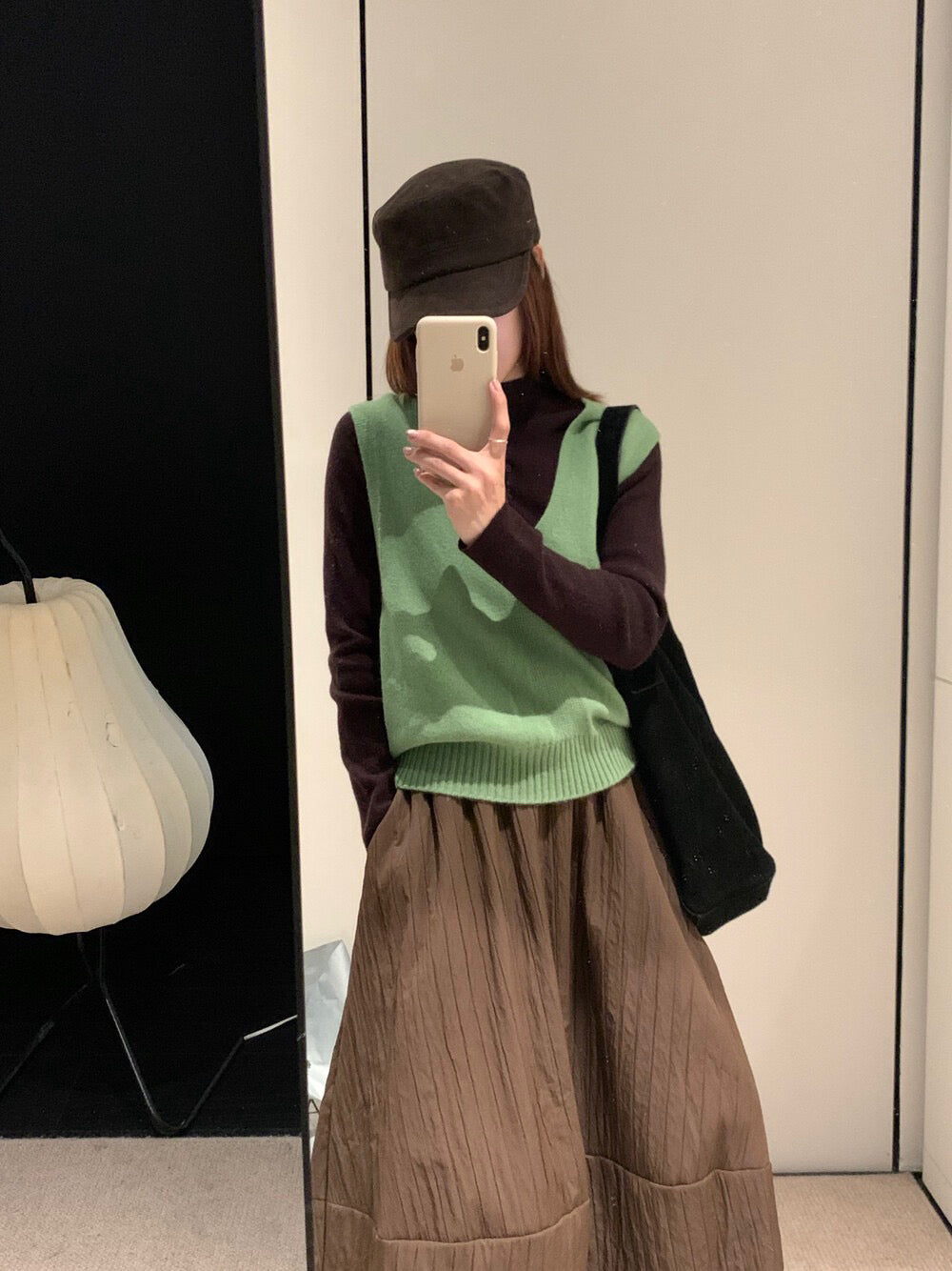 // 無縫一體疊穿必入深v 100%羊毛背心