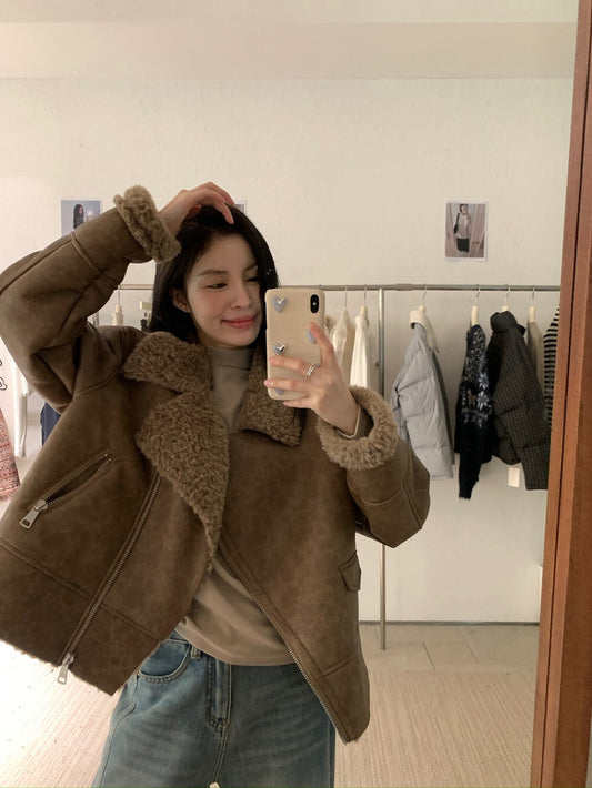 // 復古感皮毛一體做舊感皮外套