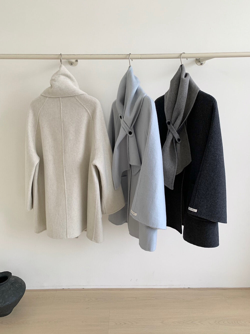 // 100%圓領口袋簡約手工外套（連頸巾）