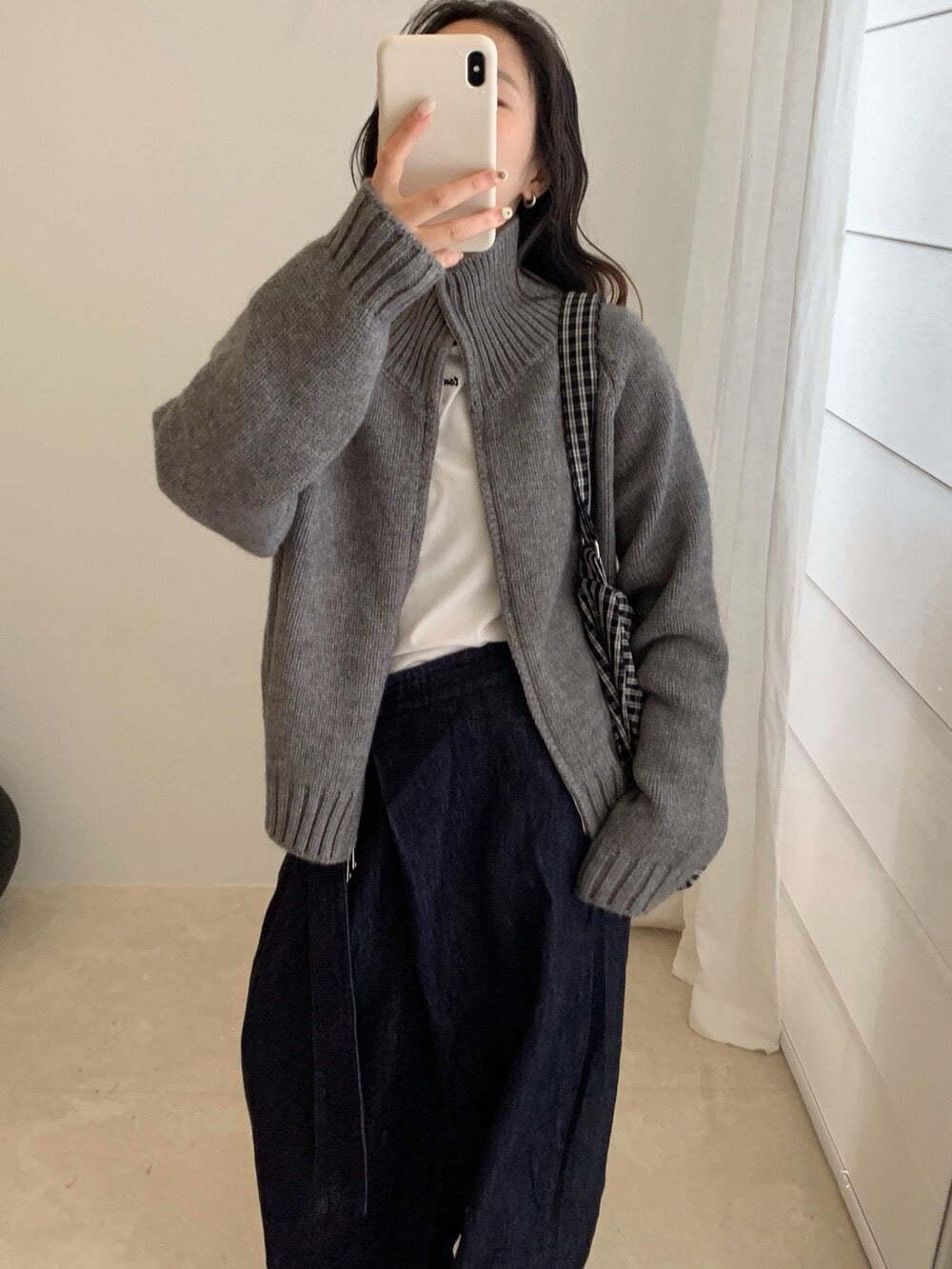 // 超韓直坑紋立領上下拉鍊CD