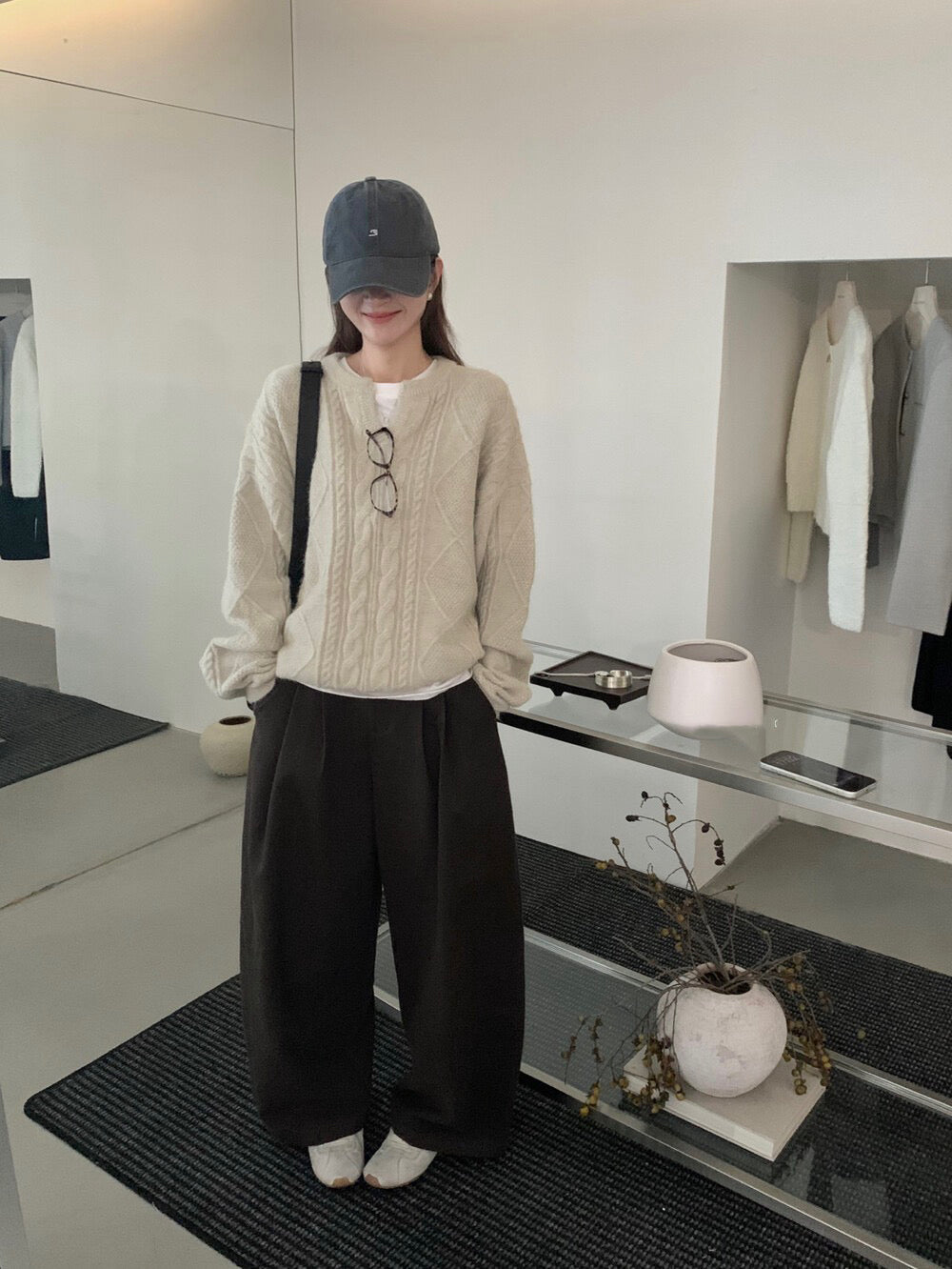 // 超軟糯小V領口麻花NT