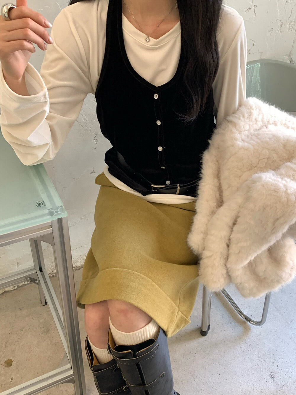 // 超美絲絨掛頸背心+打底上衣套裝