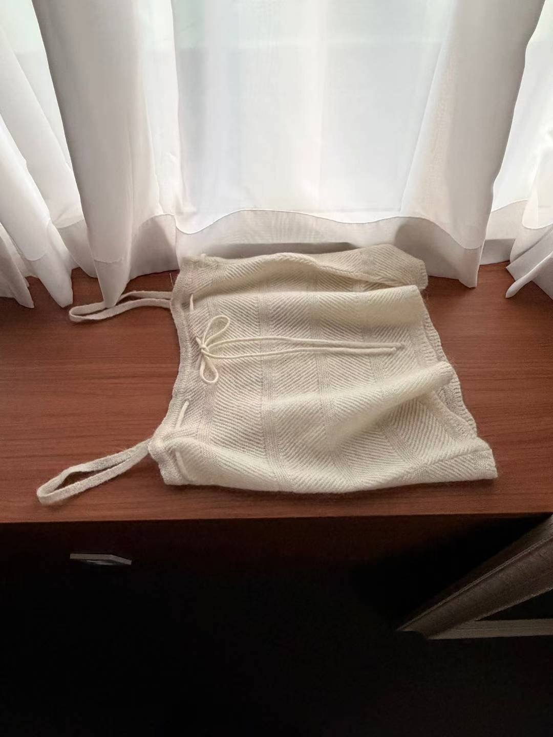 // 可單穿特別織紋針織小吊帶