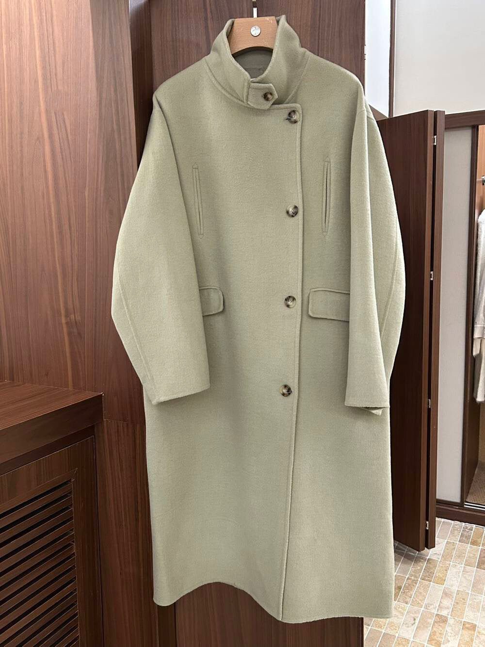 // 100%羊毛氣質可立領長款手工大衣