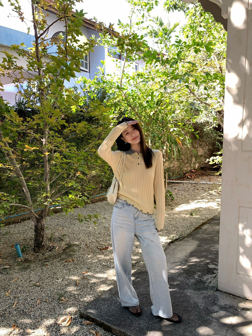 // 拼色領卷卷邊直紋鈕扣lyocell針織上衣