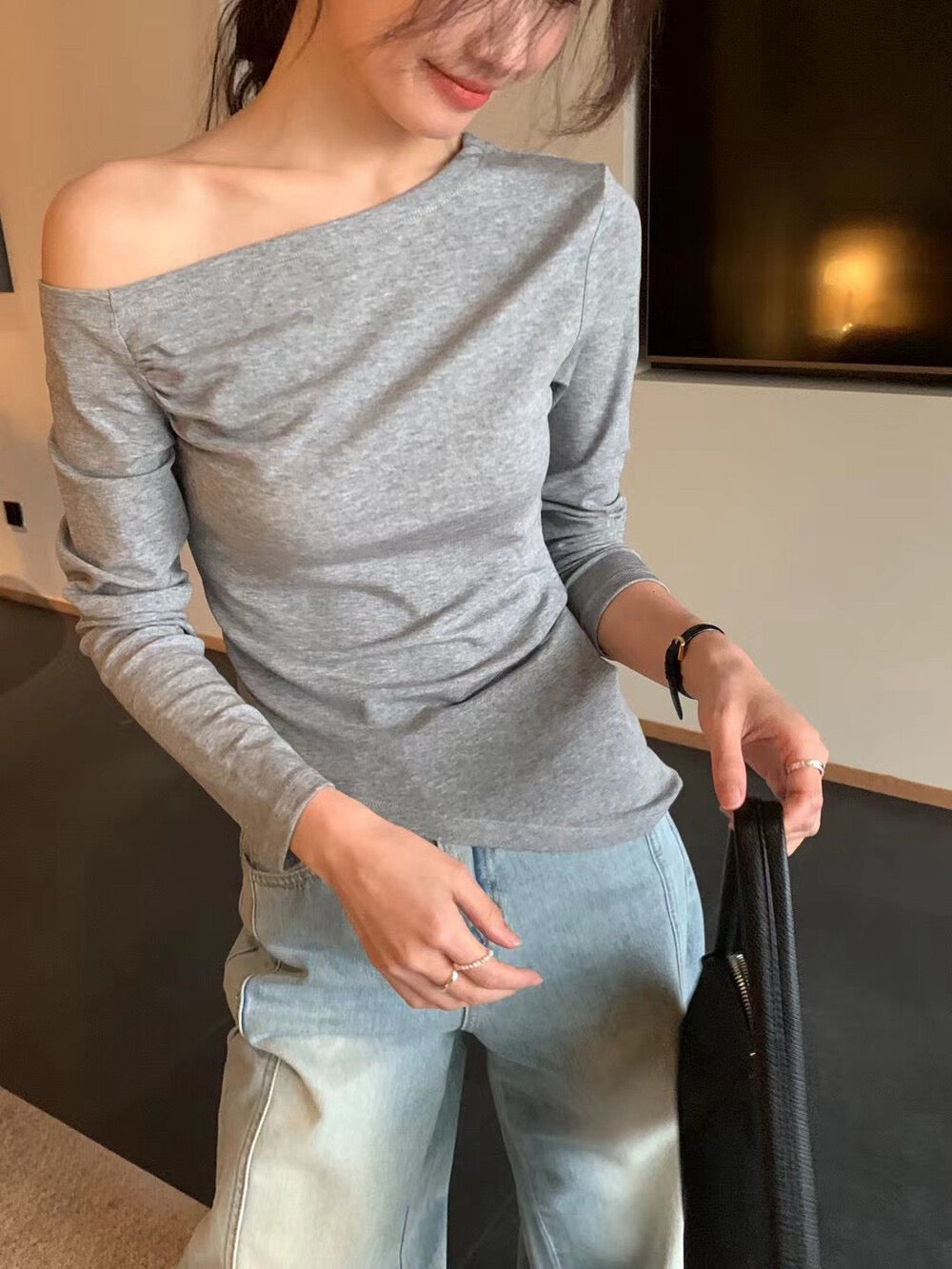 // 50%cotton+50%loycell親膚斜肩不規則長袖上衣