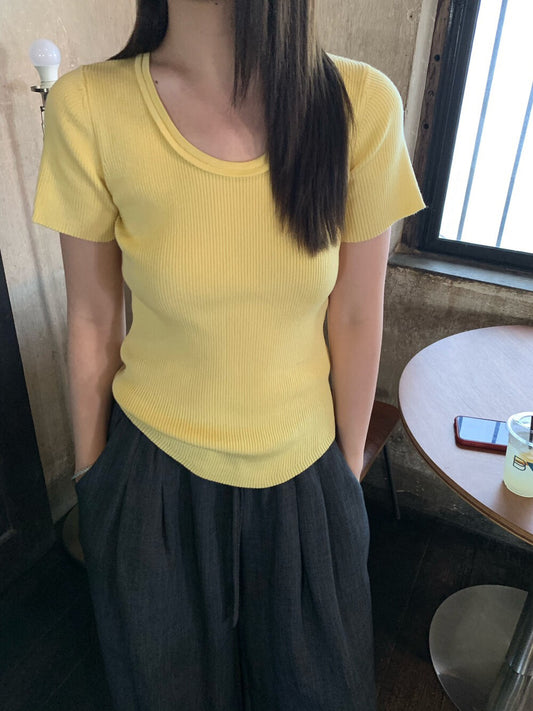 🪃 U領大彈性顯瘦短袖針織上衣