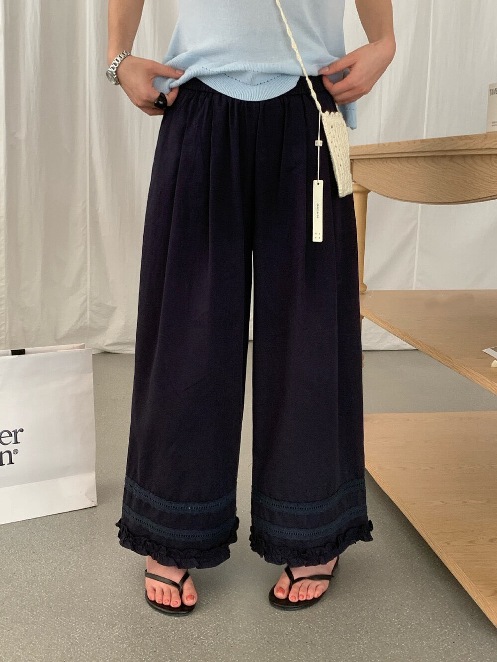 // 小復古刺繡花邊腳休閒褲