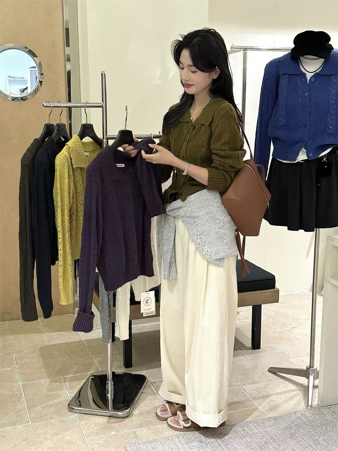 // 連絨面腰帶壓褶燈芯絨褲