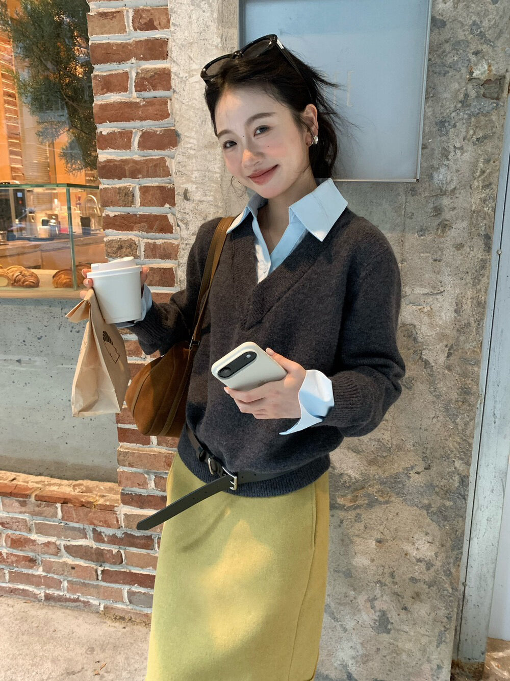 // 帥氣假兩件拼接恤衫領毛衣