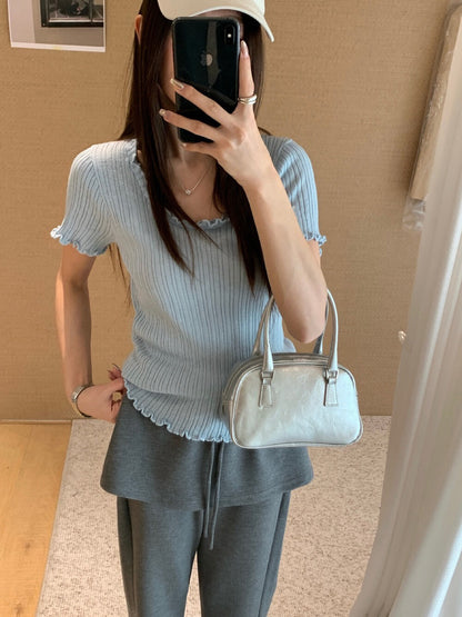// 大U領顯瘦直紋木耳邊TEE