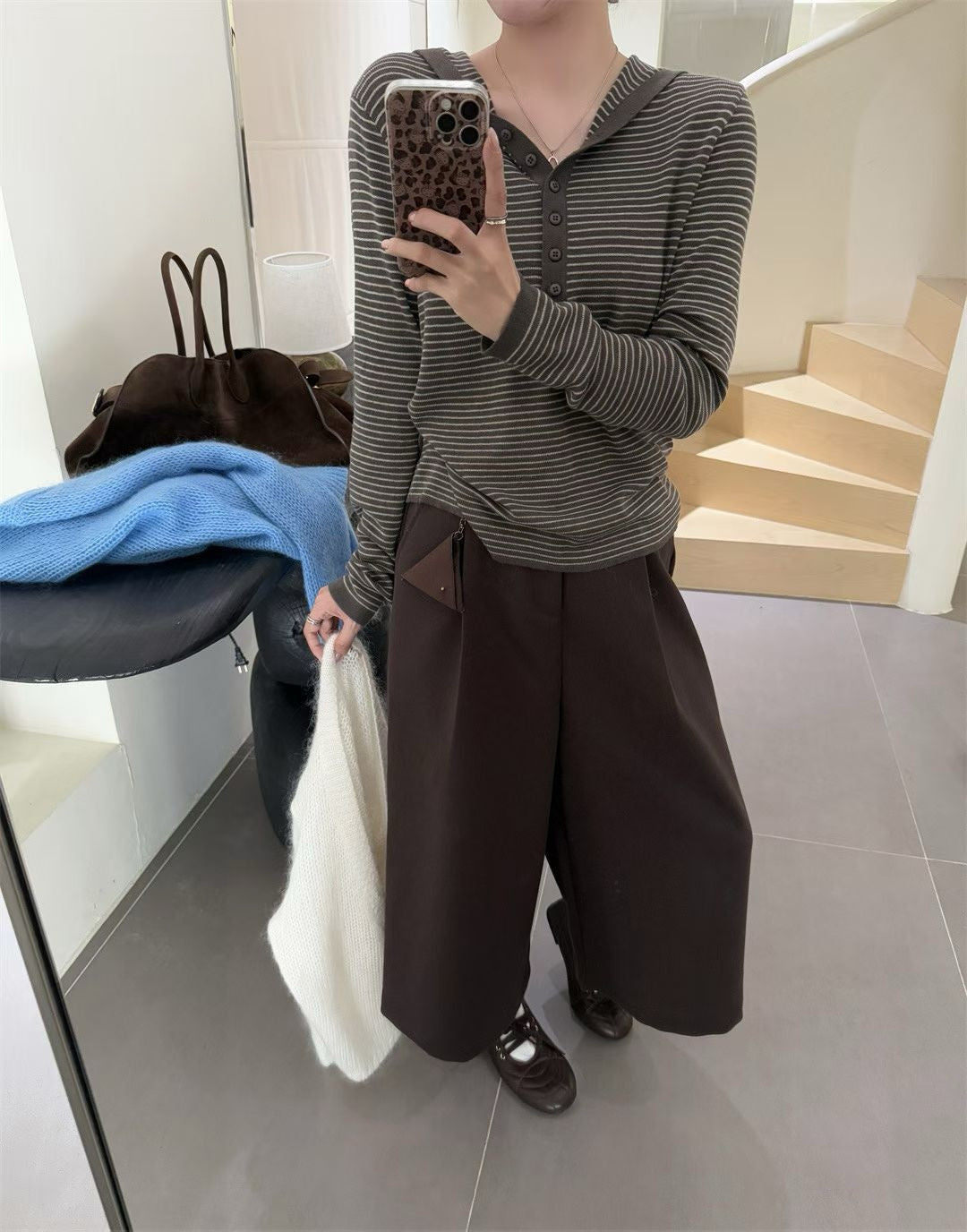 // 慵懶感連帽細間條NT