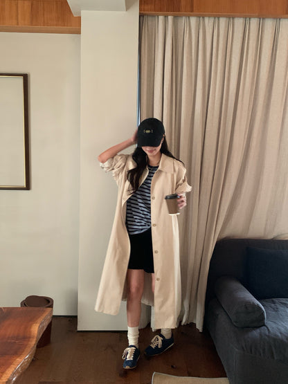 // 背後鈕扣設計翻領長款trench coat