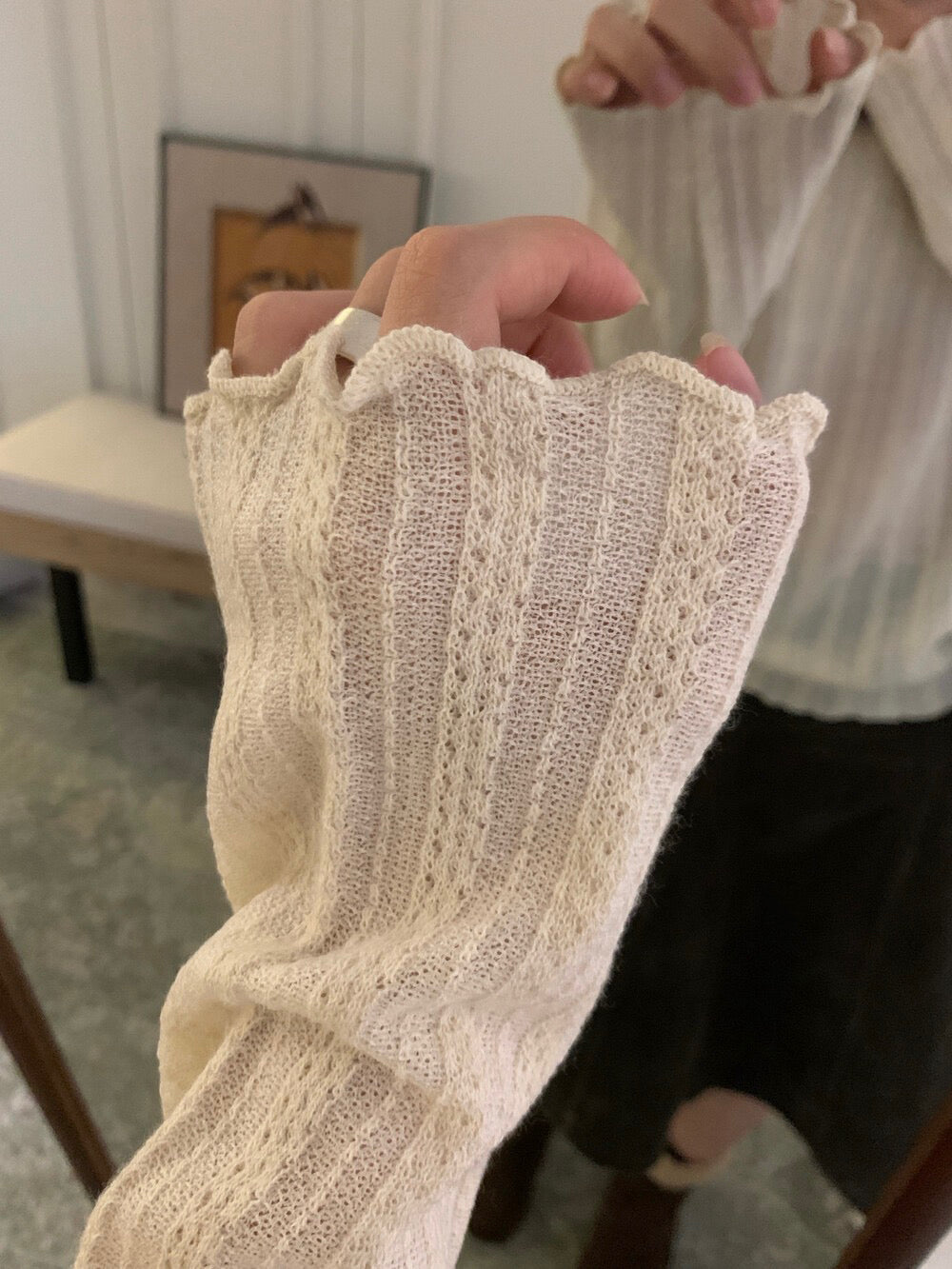 // 10%羊毛木耳邊lace鈎花打底上衣