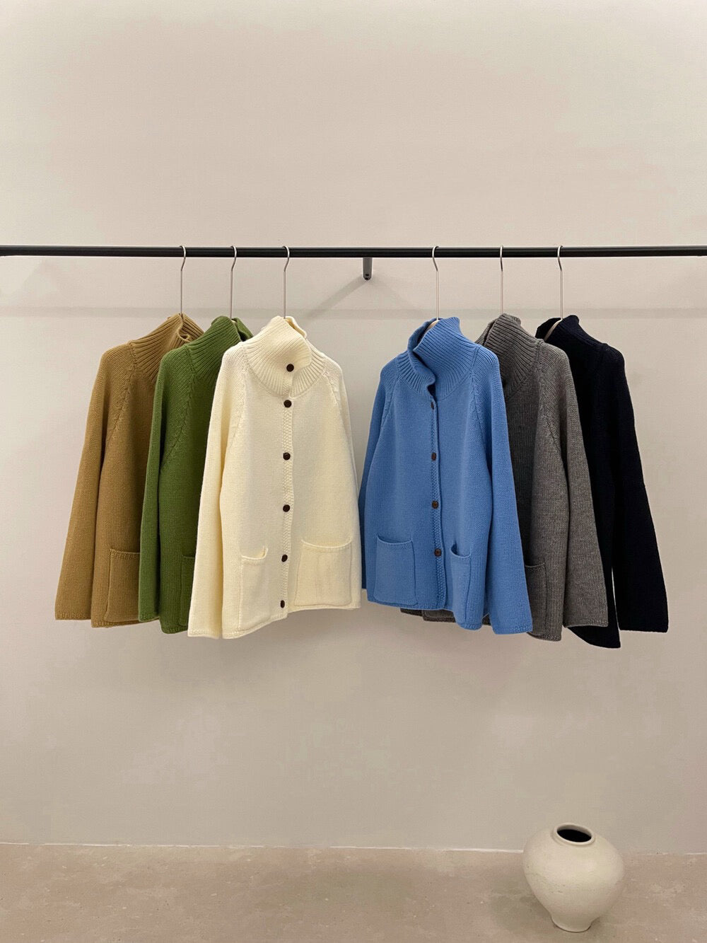 // 小半領口袋排扣中長CD