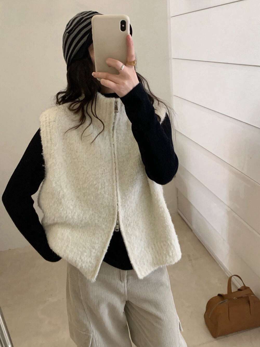 // 9%綿羊毛立領圈圈毛拉鍊背心