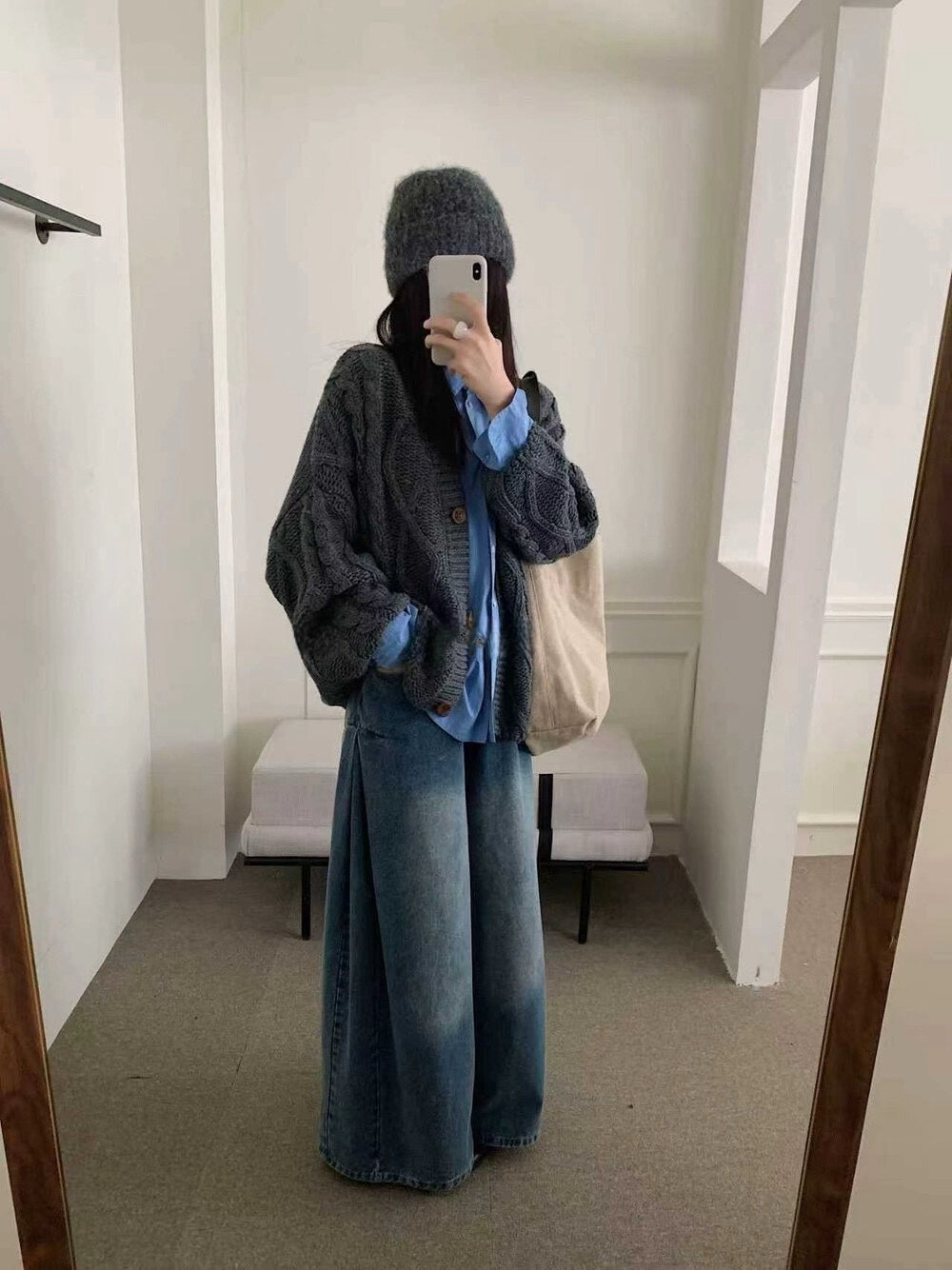 // 復古感V領重工麻花中長CD