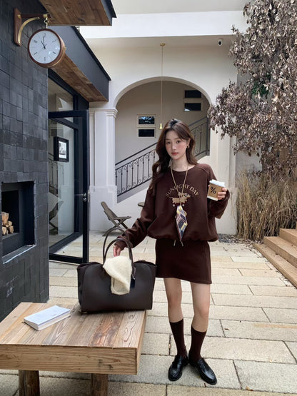 // 可愛小狗刺繡衛衣+短裙套裝(連掛飾)