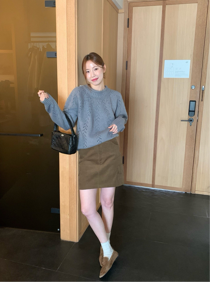 (部分現貨) // 15%wool鏤空鈎花半領卷邊毛衣