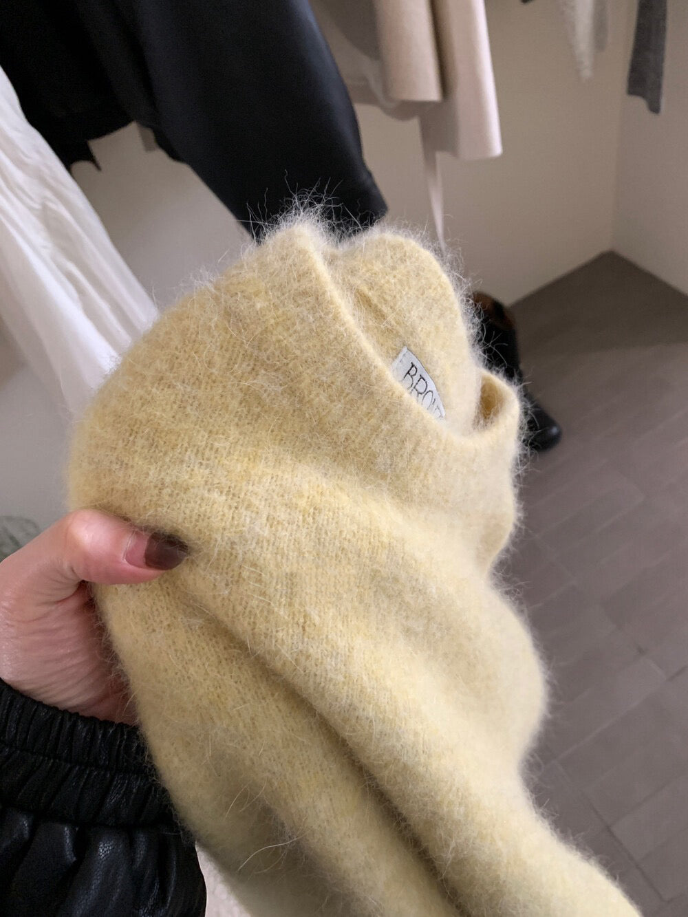 // 30%羊毛超柔軟靚色毛衣