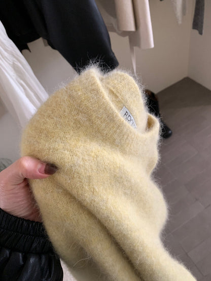 // 30%羊毛超柔軟靚色毛衣