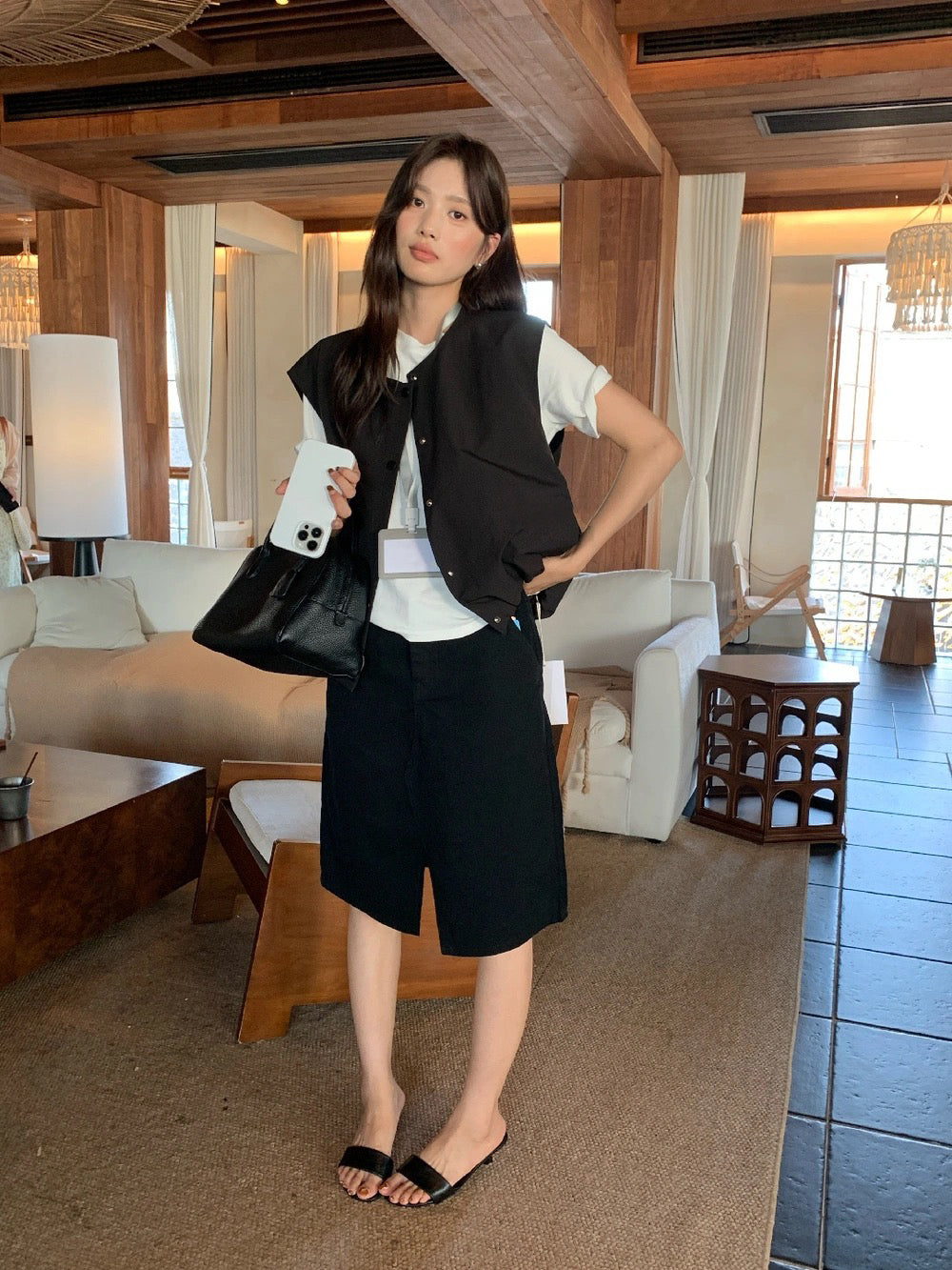 J04 / 極簡圓領泡泡腳背心外套