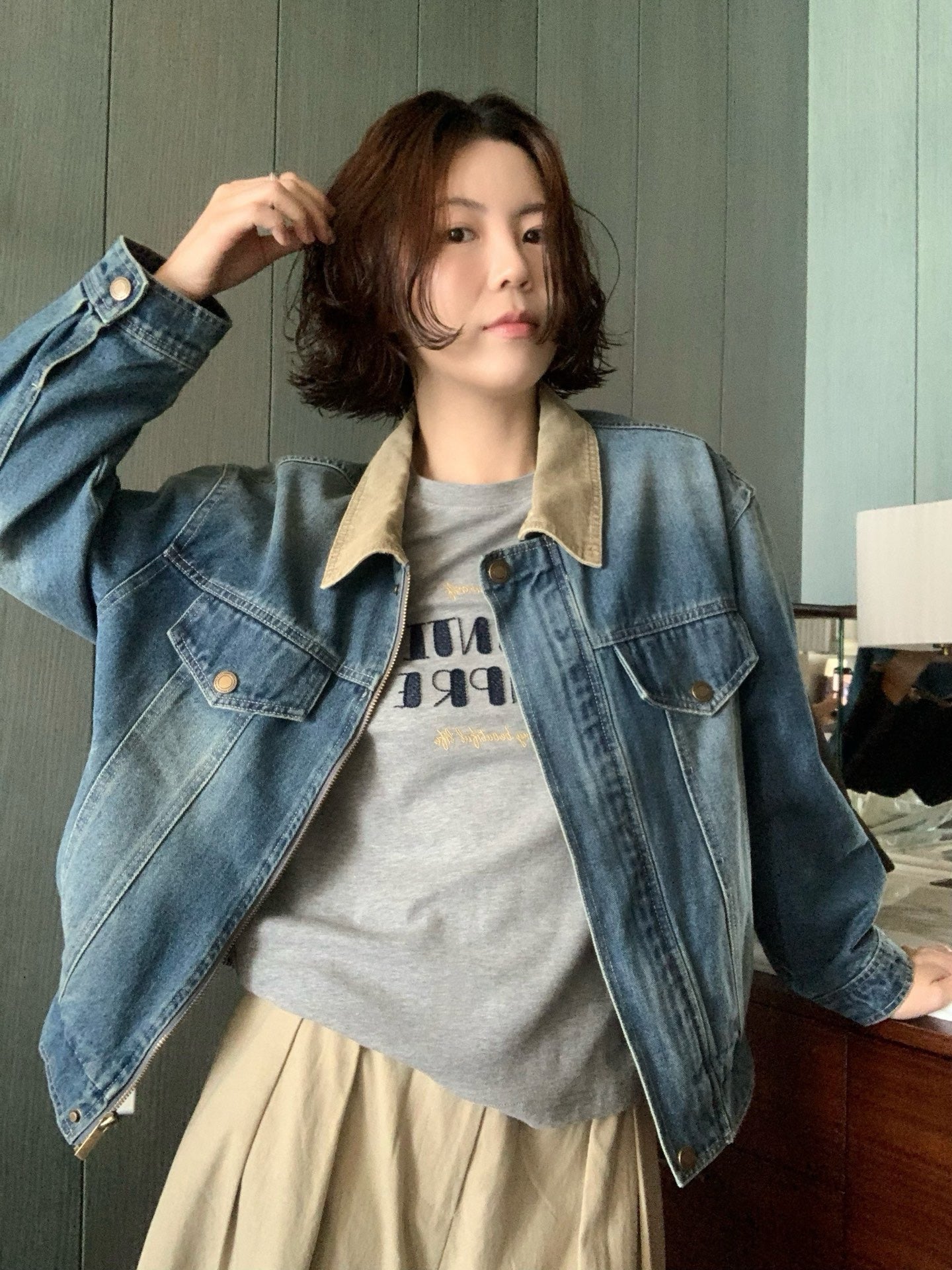 // 中古風拼領拉鍊牛仔外套