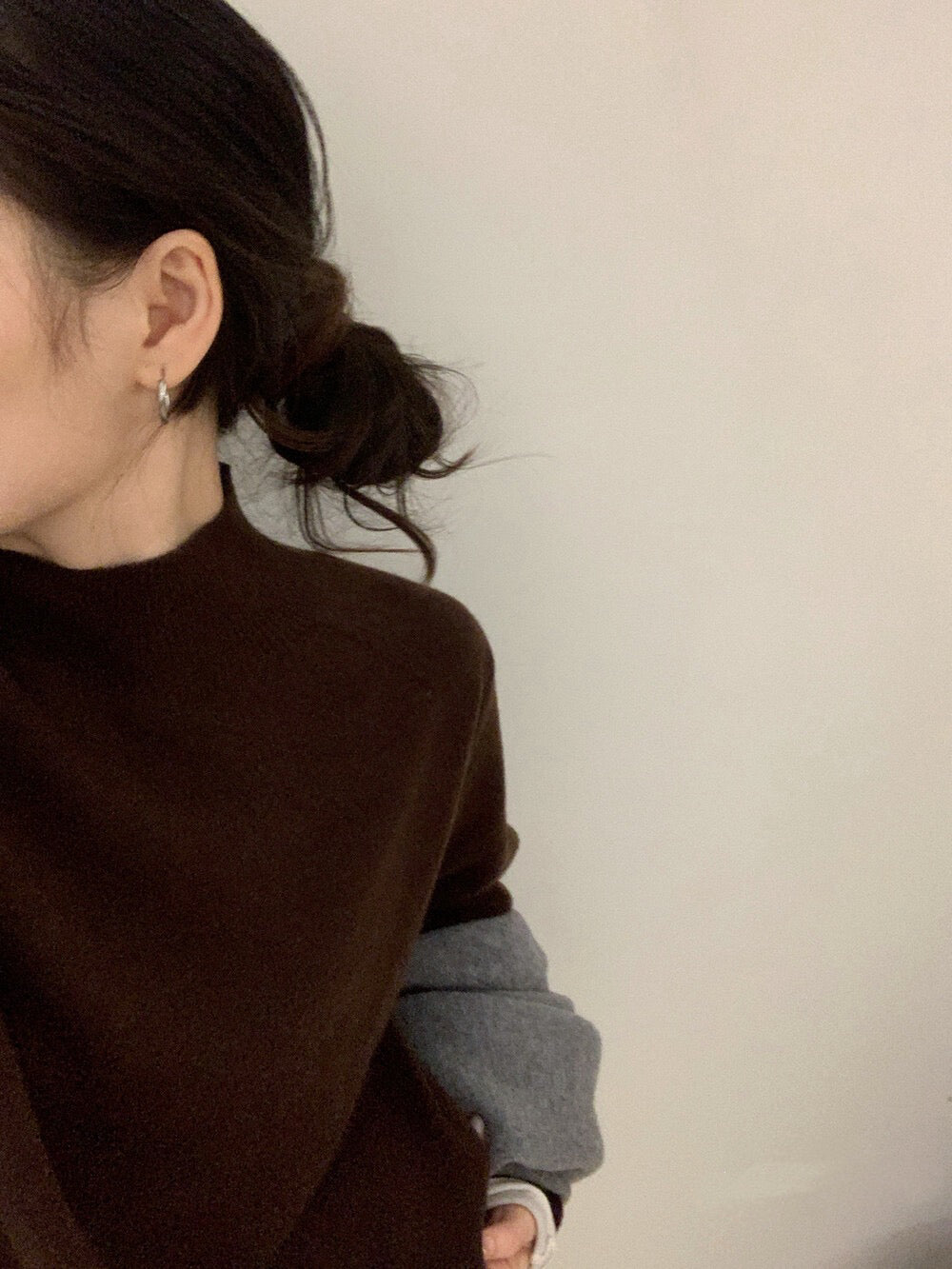 // 100%綿羊毛無縫一體小立領針織上衣