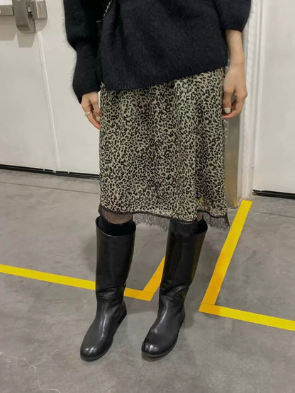 // 造型感氣質lace邊silky半裙