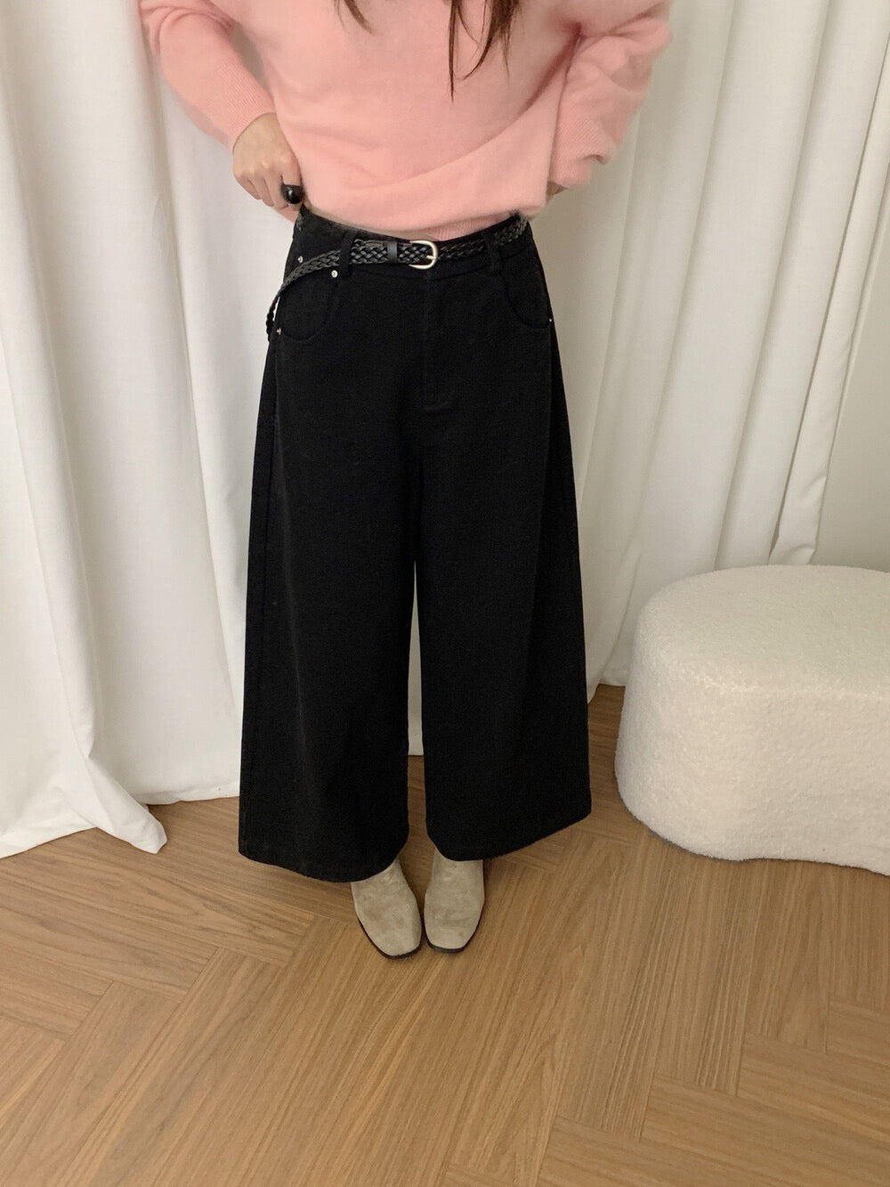 // 褲型100分微A直筒九分磨毛褲