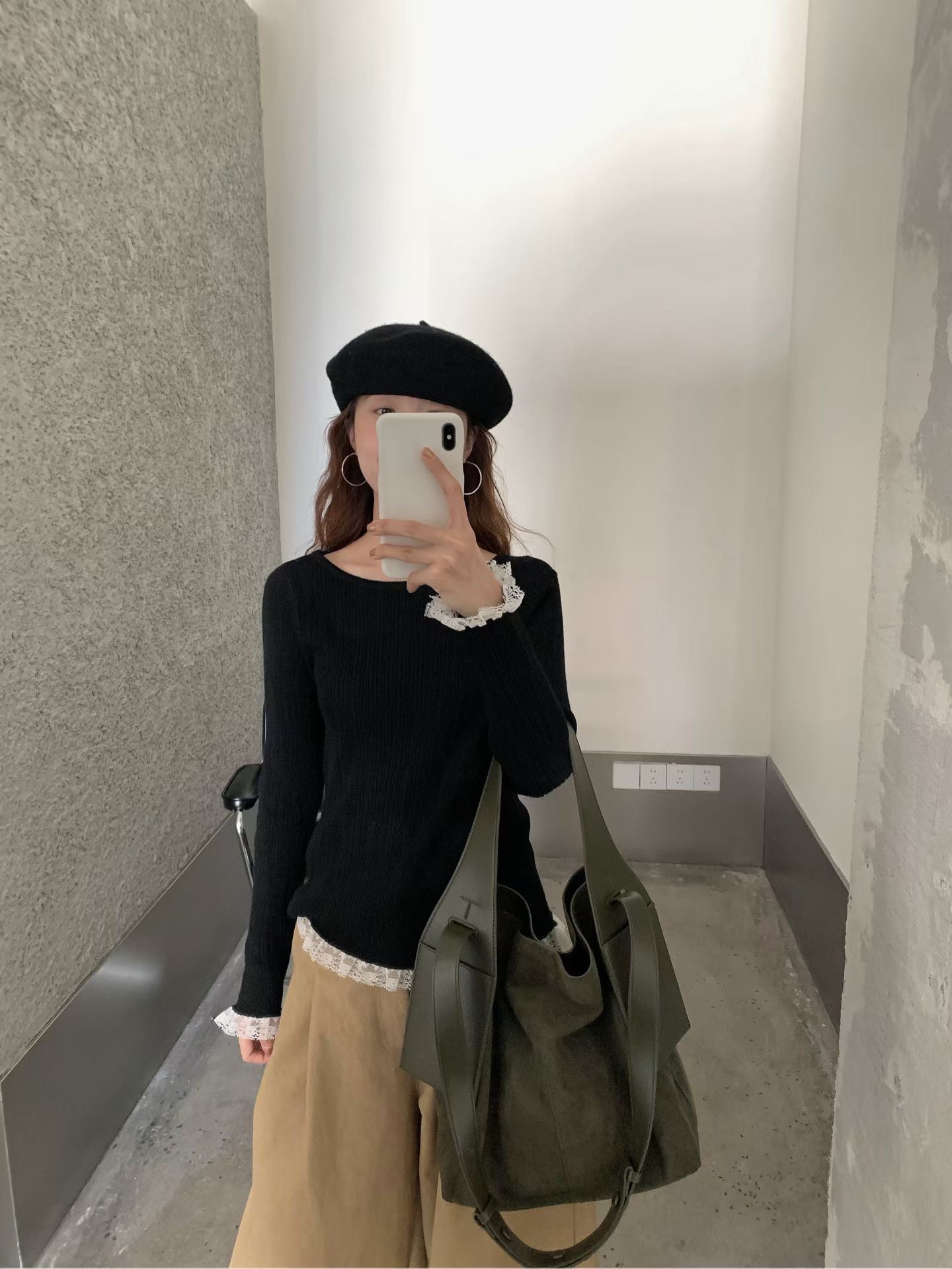 // 絲光羊毛紗線拼接lace邊NT