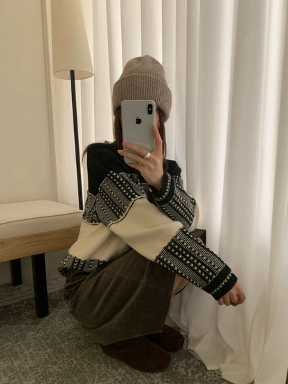 // 超美鈎針提花圓領毛衣