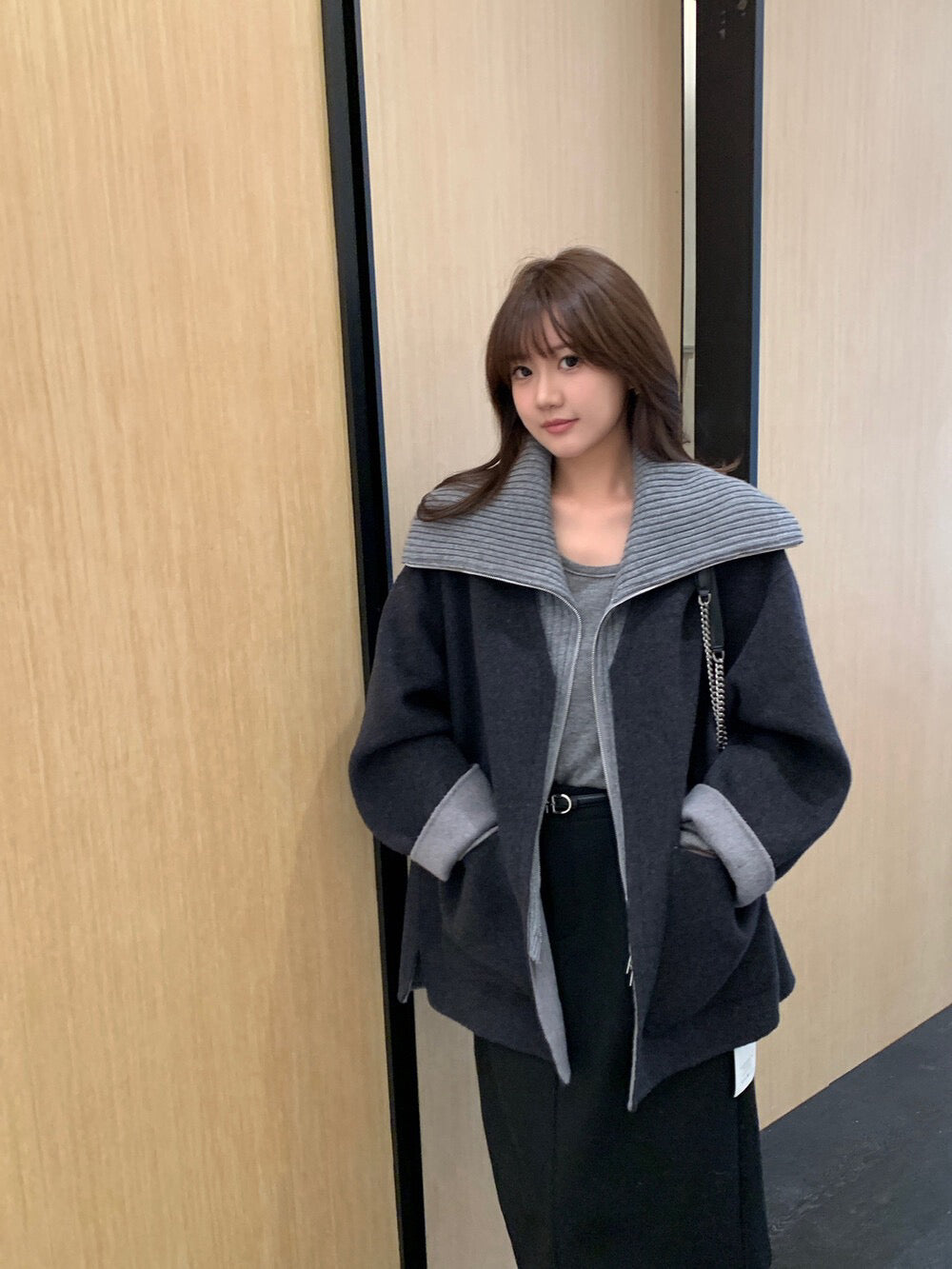 // 造型感針織翻領拼接假兩件手工羊毛外套(毛呢部份100%wool)