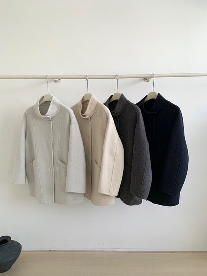 // 90%羊毛+10%羊駝毛小立領斜口袋手工外套