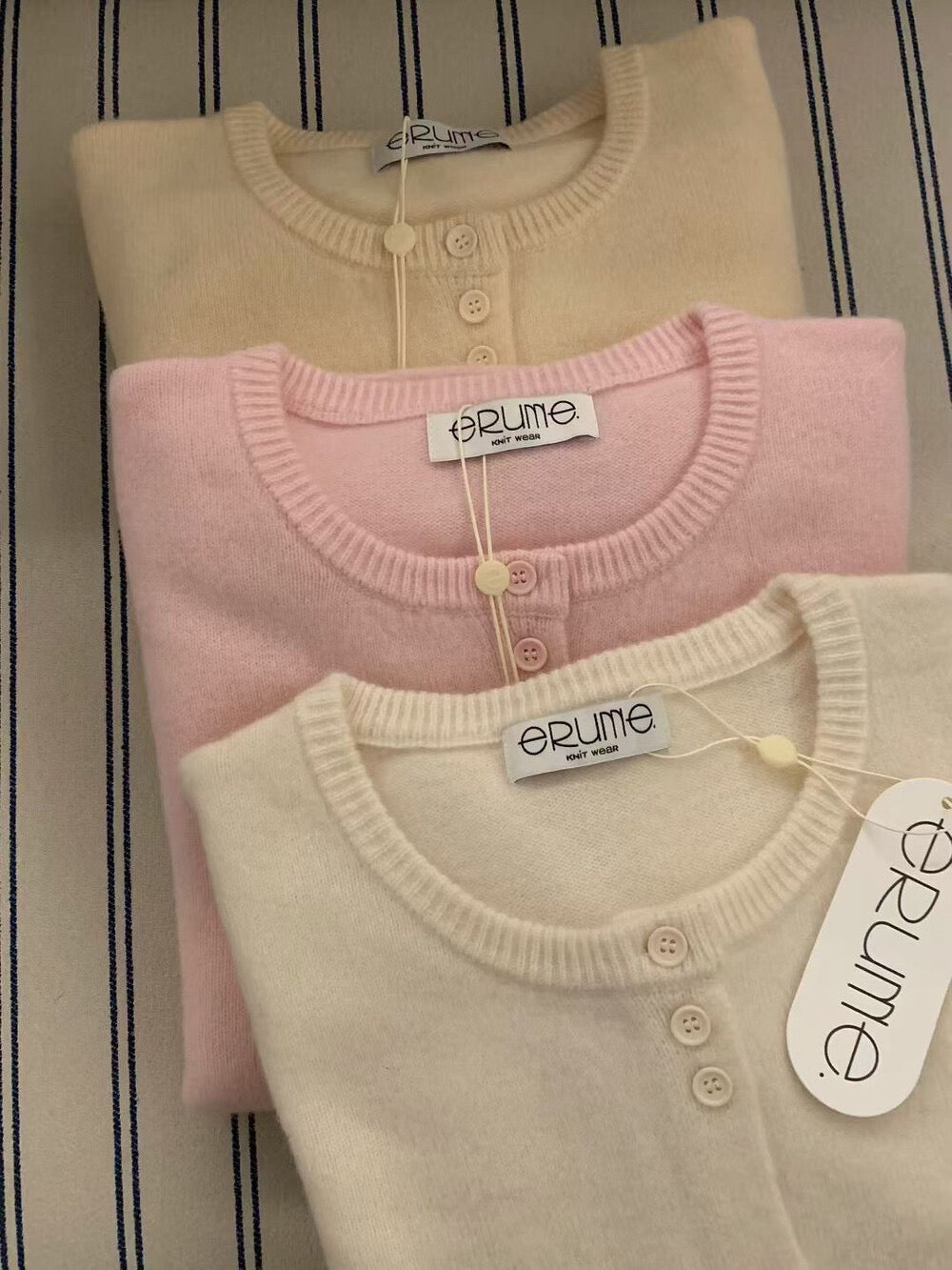 // 設計感特別鈕扣設計100%wool靚色CD