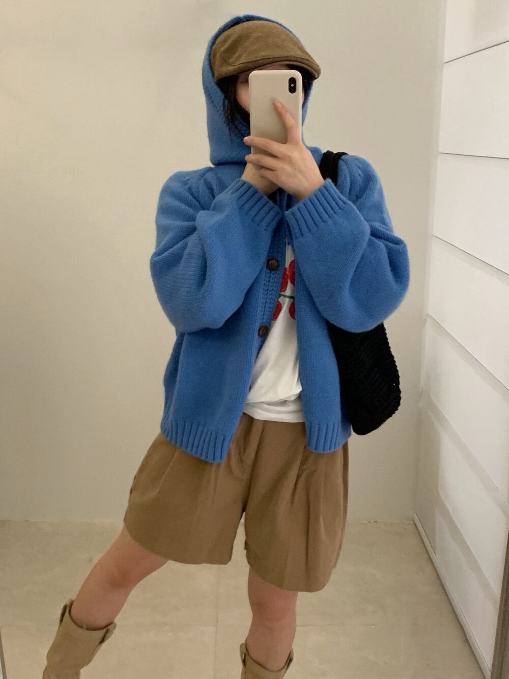 // 八色織紋邊連帽冷外套