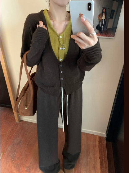 // 深V撞色假兩件開胸CD