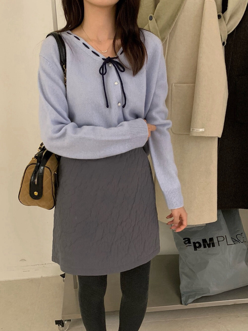 // 100%羊毛縫線蝴蝶結領口開胸NT