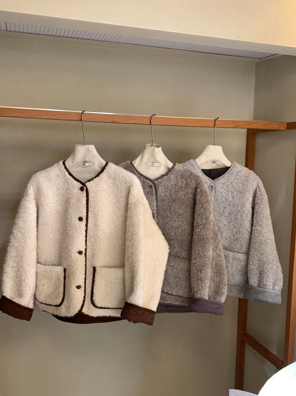 // 袖口翻邊拼lace包邊毛毛外套