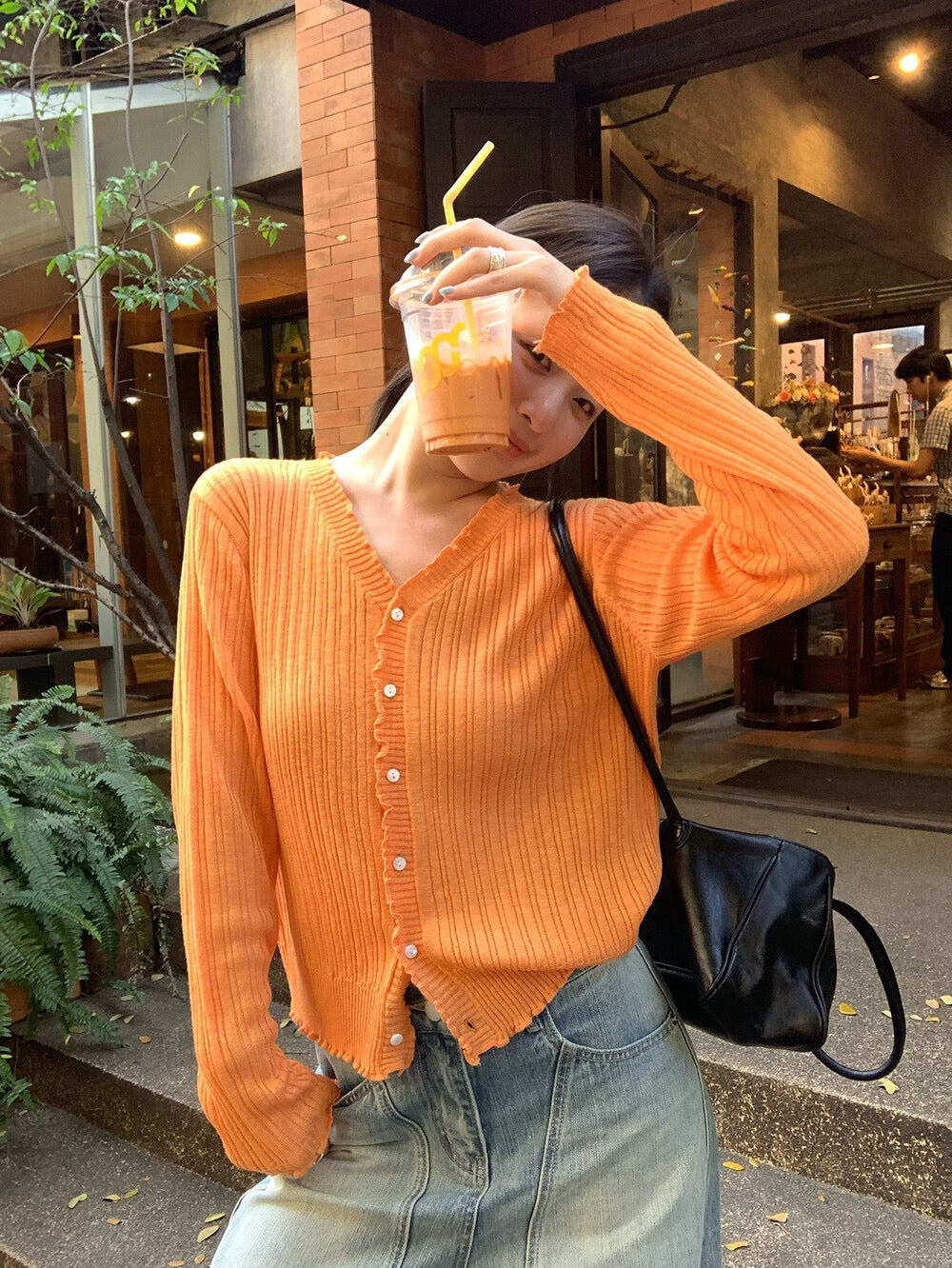 // 波浪卷卷邊直紋CD