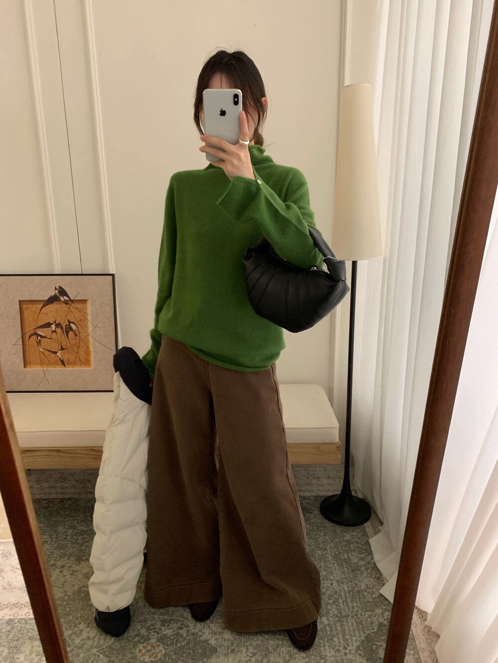 // 45%綿羊毛立領開叉袖花花鈕NT