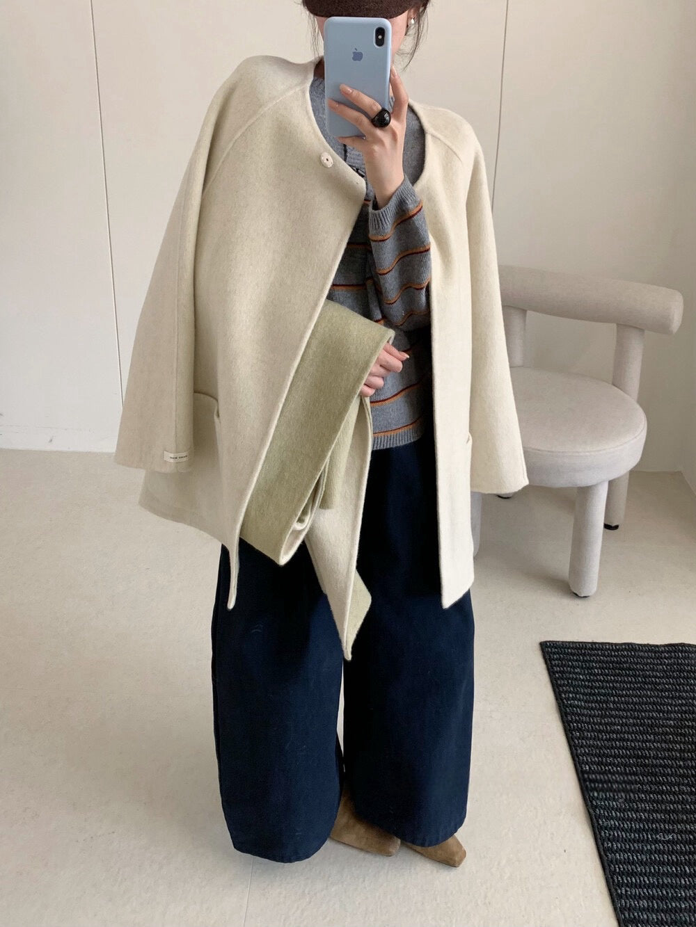 // 超氣質內撞色簡潔圓領100%手工雙面羊毛外套(連頸巾)