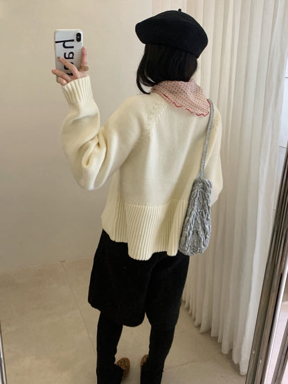 // 法式甜美直坑紋衣擺半鈕扣毛衣