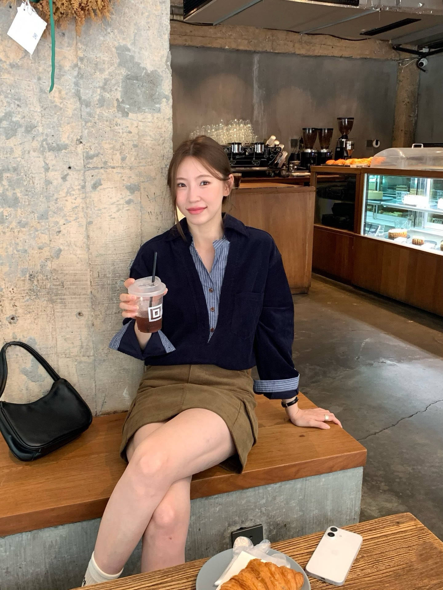 // 假兩件口袋拼接恤衫燈芯絨上衣