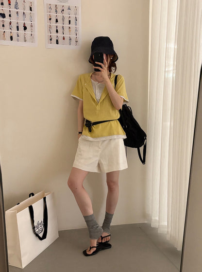 // 設計感假兩件鈕扣TEE