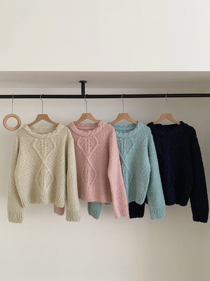 // 麻花邊領口菱格patterns毛衣